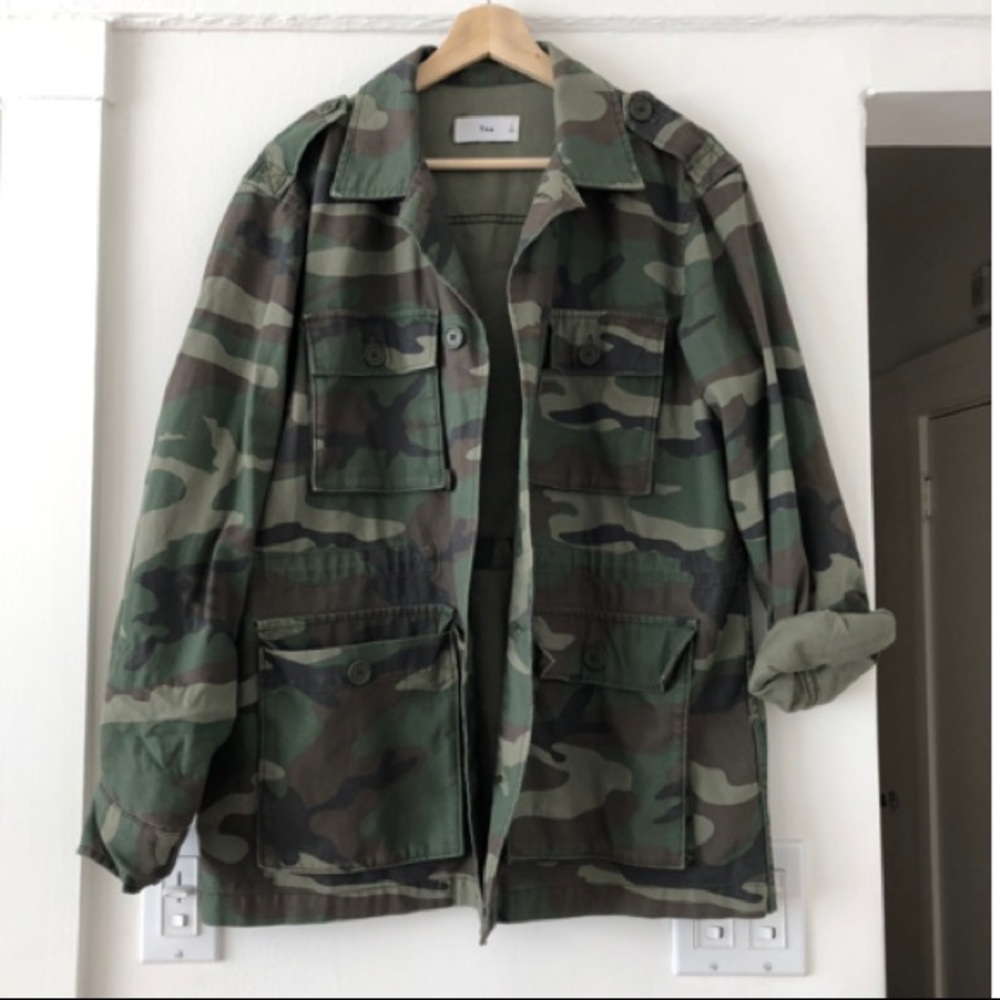 Aritzia TNA - Minerva Jacket camo - S